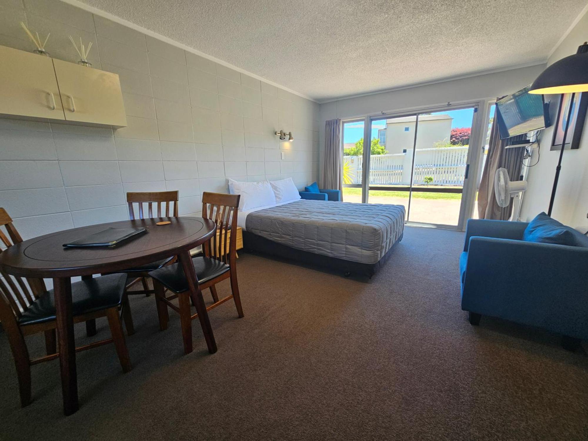 Tui Oaks Motel Tauposjön Exteriör bild