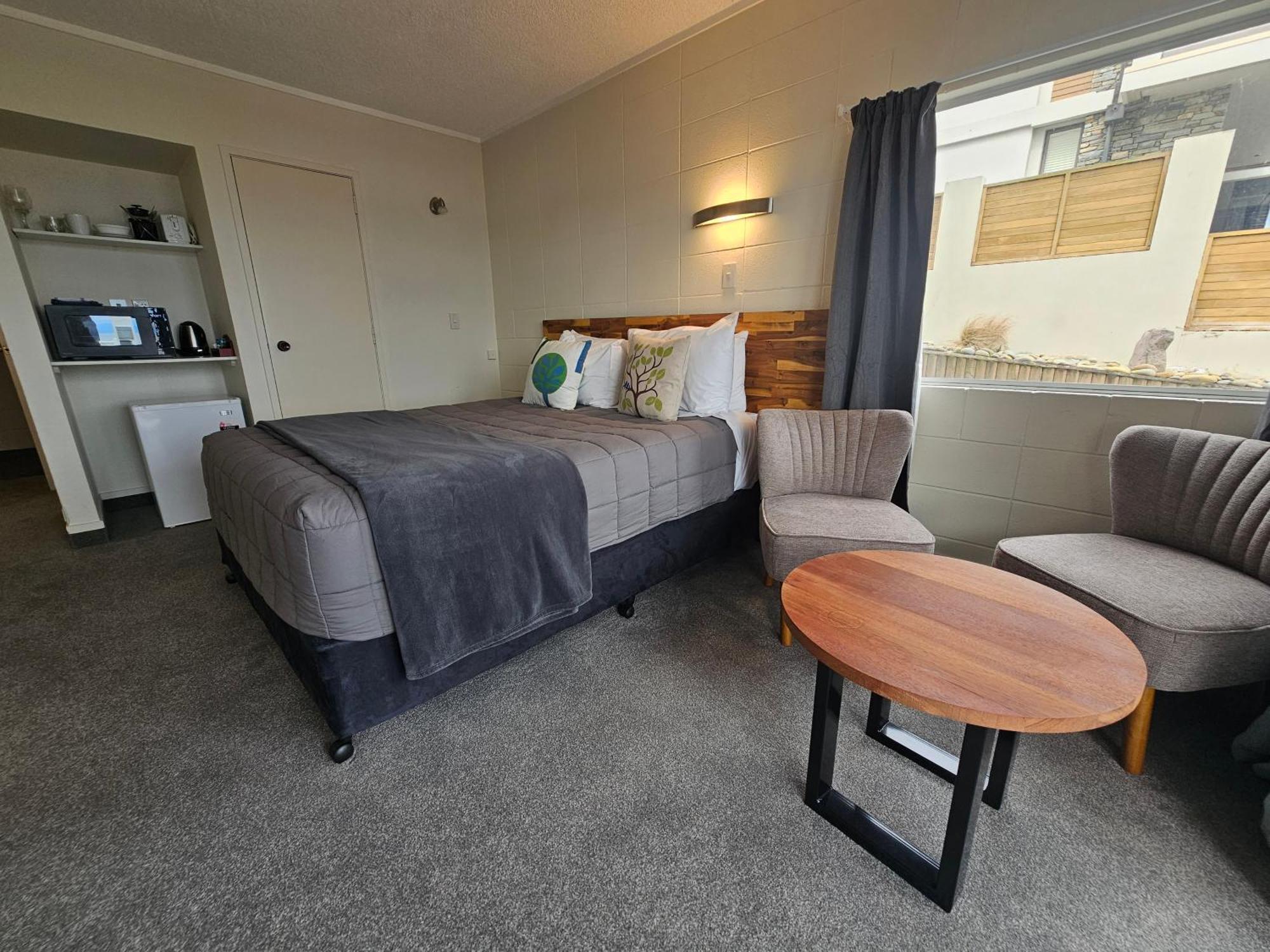 Tui Oaks Motel Tauposjön Exteriör bild
