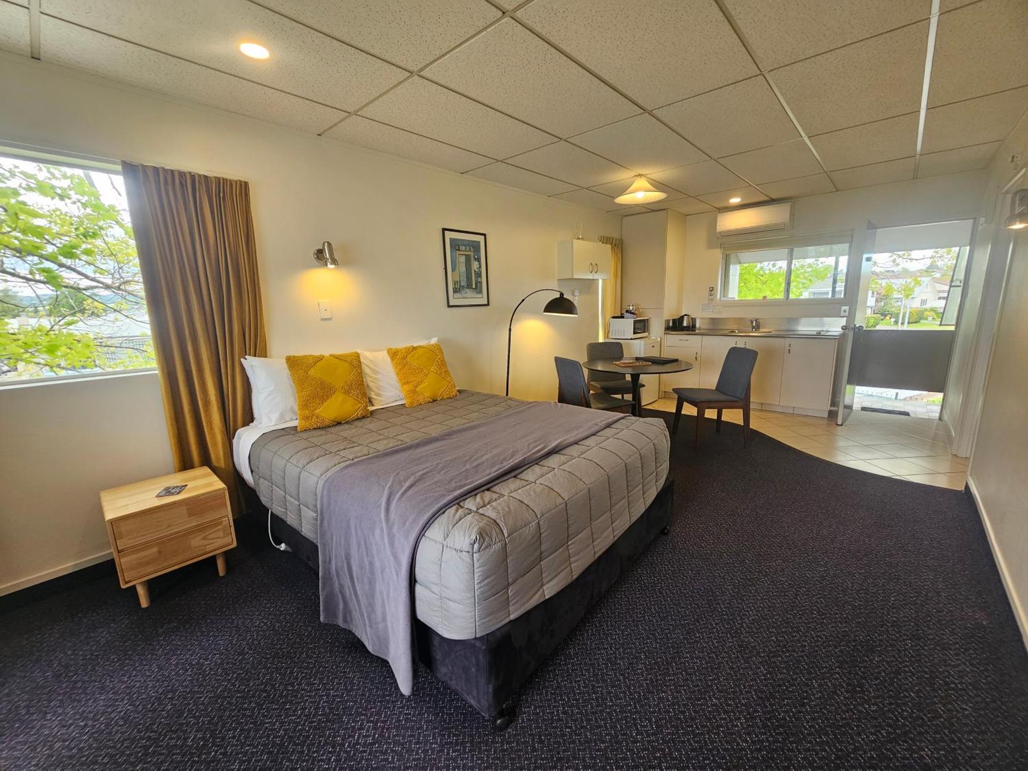 Tui Oaks Motel Tauposjön Exteriör bild