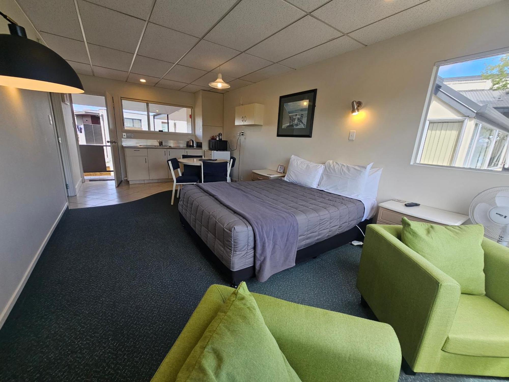 Tui Oaks Motel Tauposjön Exteriör bild