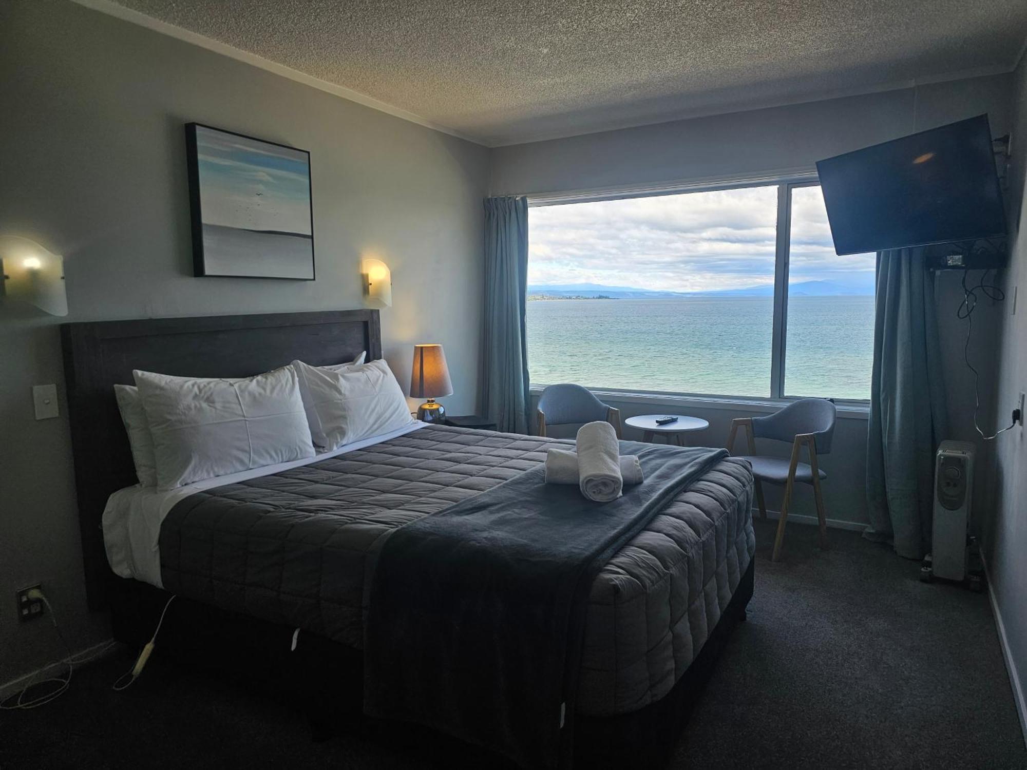 Tui Oaks Motel Tauposjön Exteriör bild
